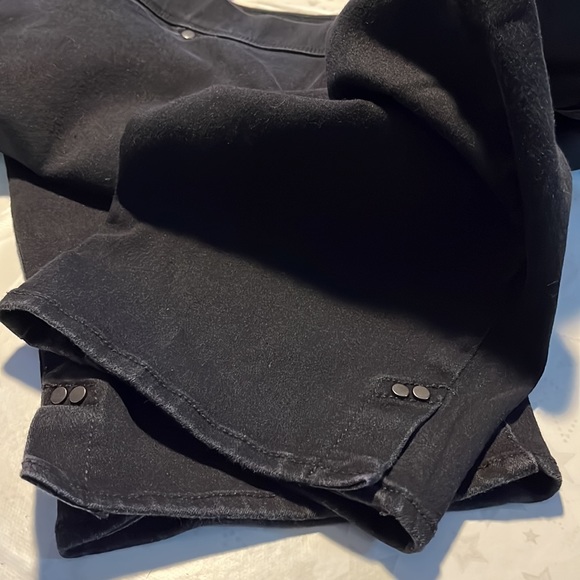 Gloria Vanderbilt All-around Slimming Effect, Avery Pull-on Capri, size 12 Black - Picture 7 of 7